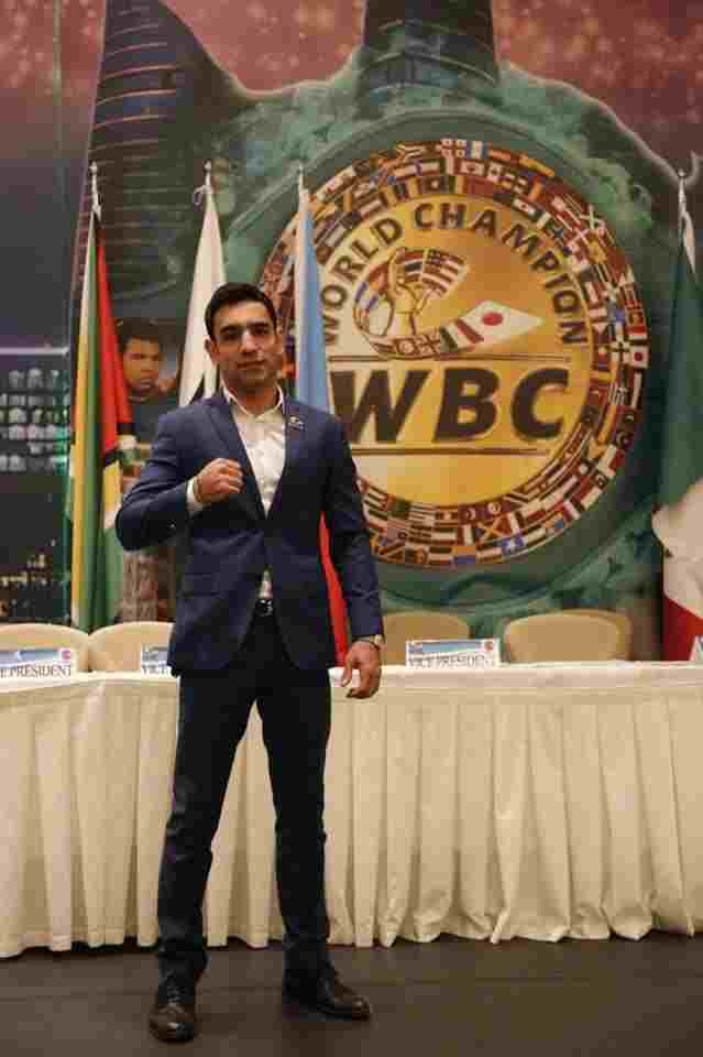  Tanınmış boksçudan Əli İsmayılova CAVAB:  â€¦ baş qoşmağa vaxtım yoxdur 